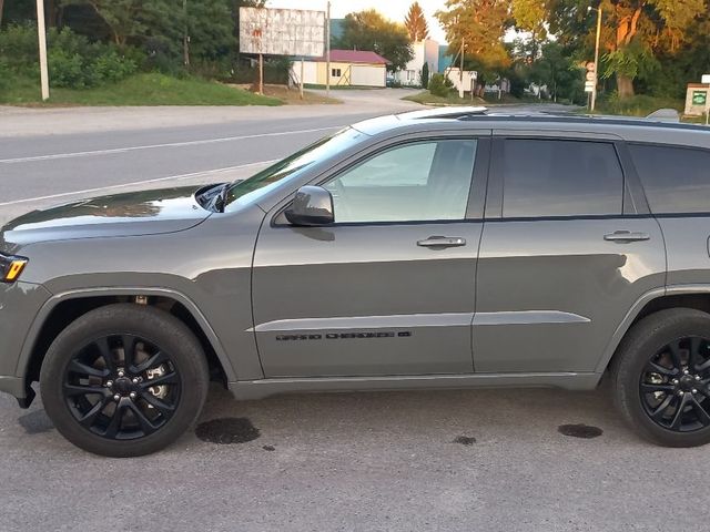 Jeep Grand Cherokee - фото 3
