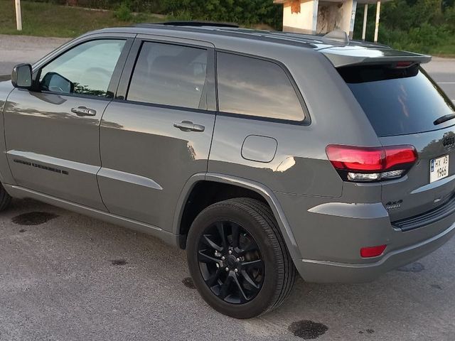 Jeep Grand Cherokee - фото 4
