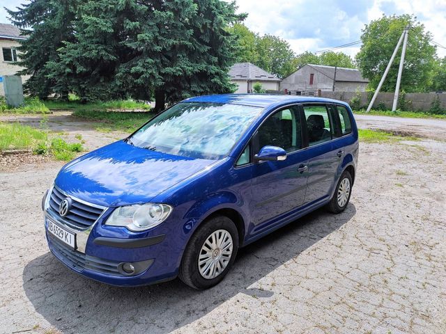 Volkswagen Touran - зображення 1