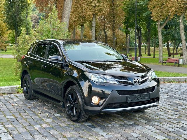 Toyota RAV4 - зображення 1