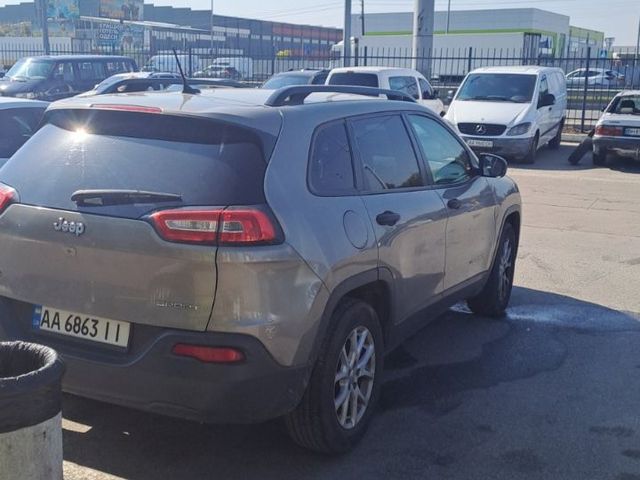 Jeep Cherokee - зображення 2