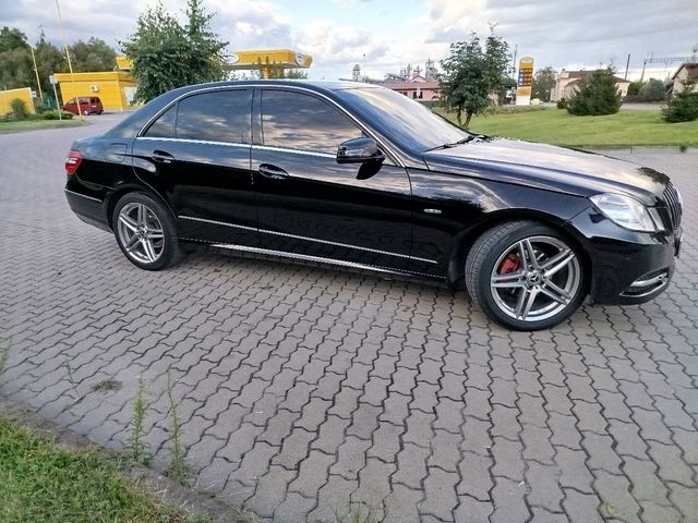 Mercedes-Benz E-Класс - зображення 4