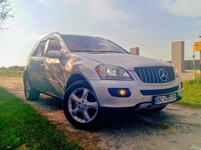 Mercedes-Benz M-Класс - зображення 1