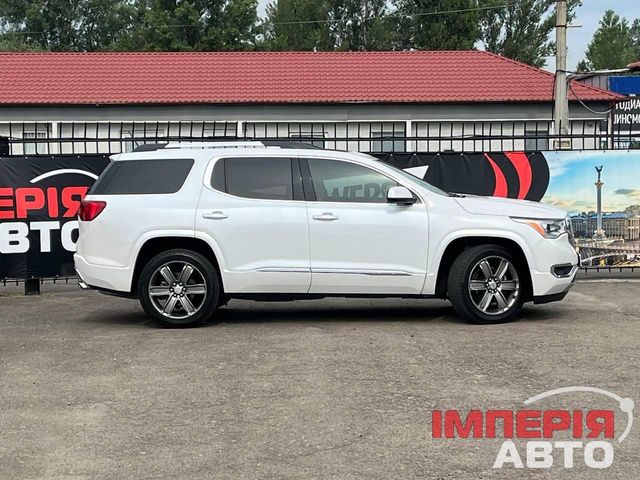 GMC Acadia - фото 3