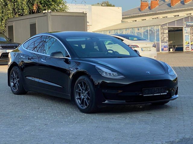 Tesla Model 3 - фото 1
