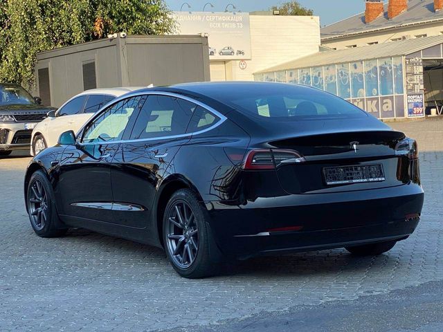 Tesla Model 3 - фото 4