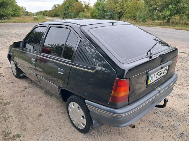 Opel Kadett - зображення 2
