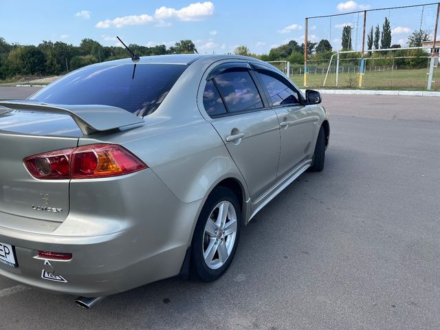 Mitsubishi Lancer - зображення 4