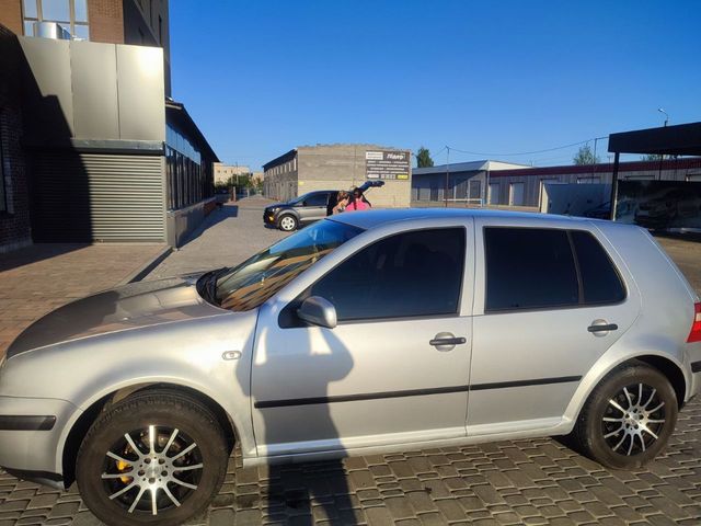 Volkswagen Golf - зображення 4