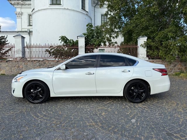 Nissan Altima - фото 5