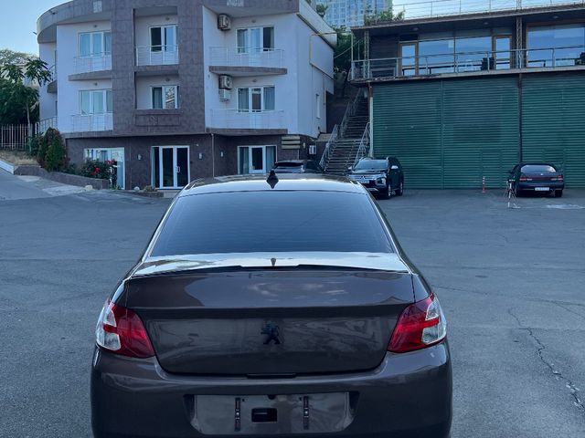 Peugeot 301 - зображення 5