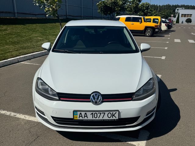 Volkswagen Golf - зображення 1