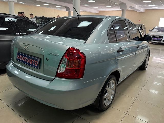 Hyundai Accent - зображення 4