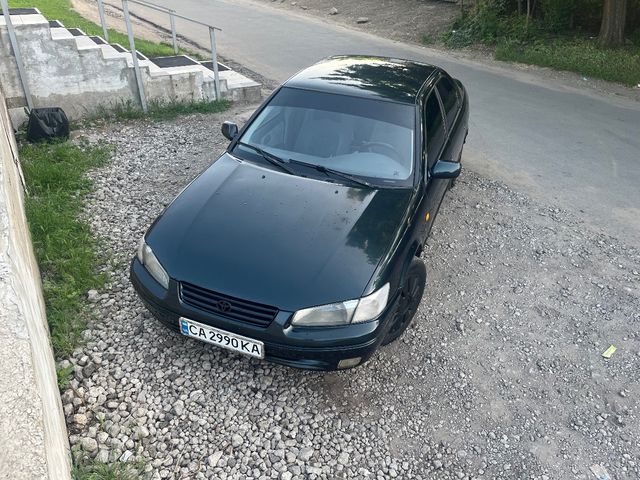 Toyota Camry - зображення 1