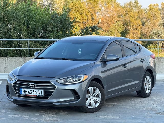 Hyundai Elantra - зображення 1