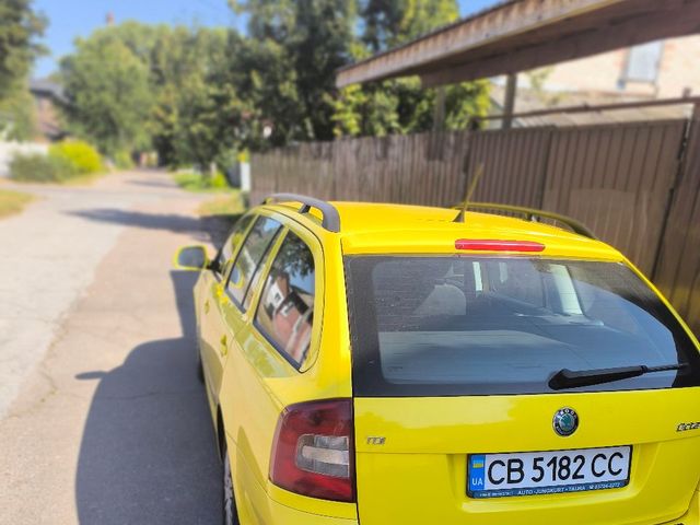 Skoda Octavia - фото 4