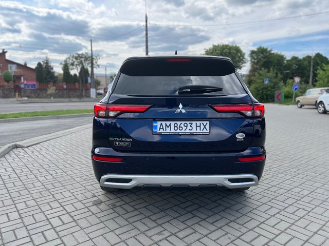 Mitsubishi Outlander - зображення 3