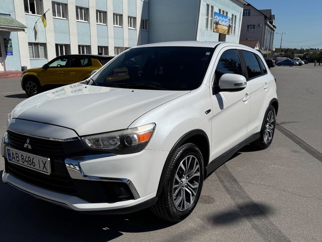 Mitsubishi Outlander Sport - зображення 1