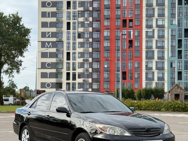 Toyota Camry - зображення 1