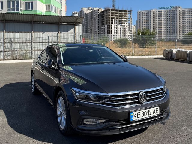 Volkswagen Passat - зображення 1