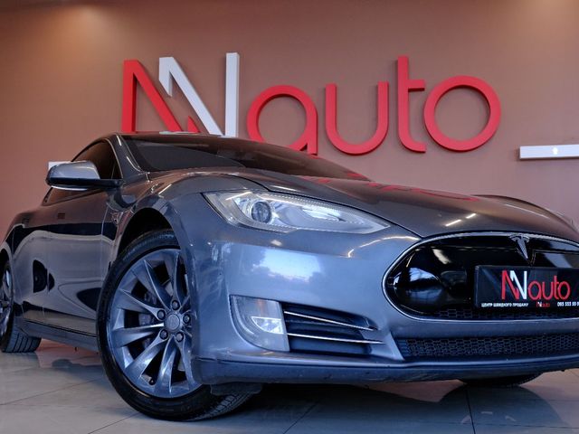 Tesla Model S - зображення 4