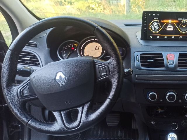 Renault Megane - фото 5