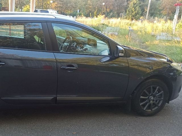 Renault Megane - фото 2