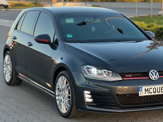 Volkswagen Golf GTI - зображення 3