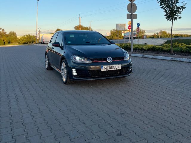 Volkswagen Golf GTI - зображення 2