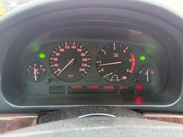 BMW 5 серії - зображення 5