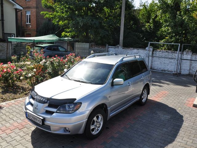 Mitsubishi Outlander - фото 5