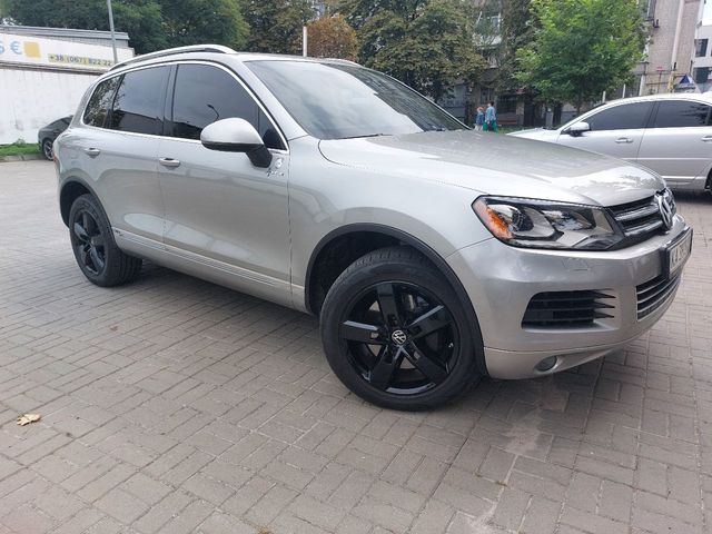 Volkswagen Touareg - зображення 2