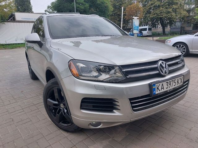 Volkswagen Touareg - зображення 1