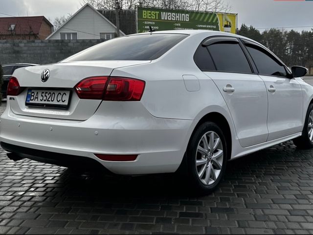 Volkswagen Jetta - зображення 3