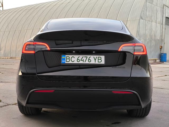 Tesla Model Y - зображення 4
