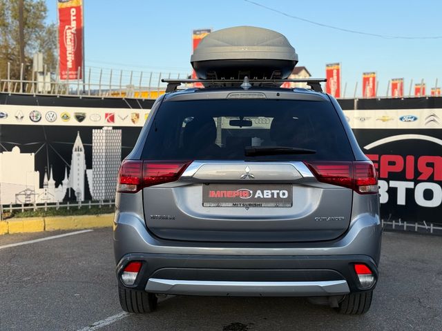 Mitsubishi Outlander - зображення 4