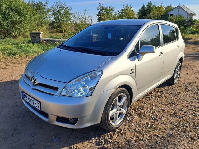 Toyota Corolla Verso - зображення 1