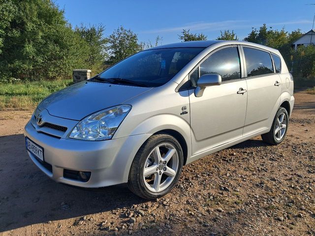 Toyota Corolla Verso - зображення 4