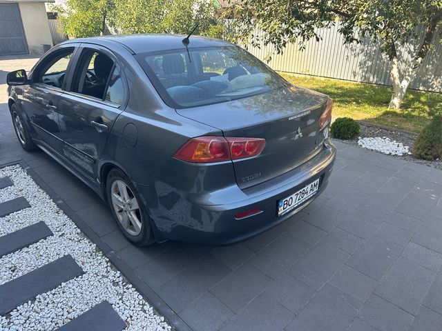 Mitsubishi Lancer - зображення 3