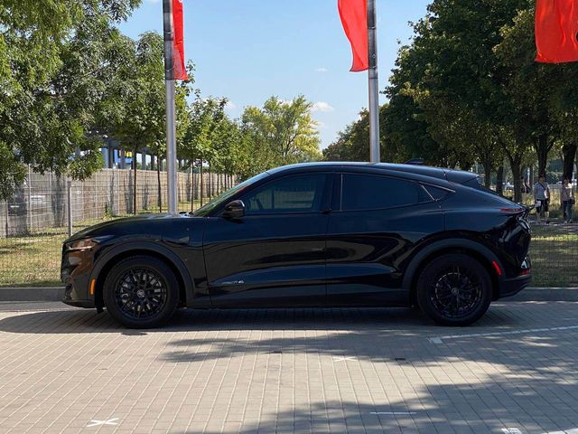 Ford Mustang Mach-E - зображення 4