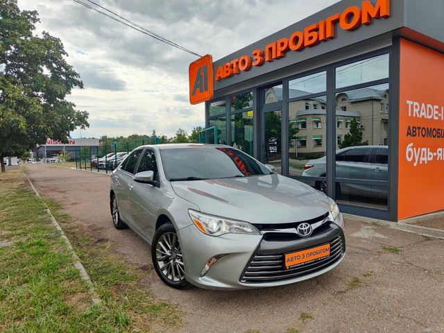 Toyota Camry - зображення 1