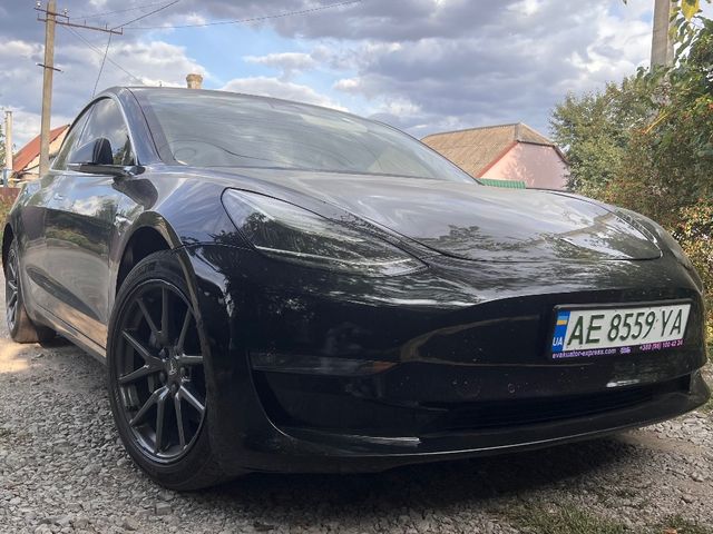 Tesla Model 3 - зображення 2