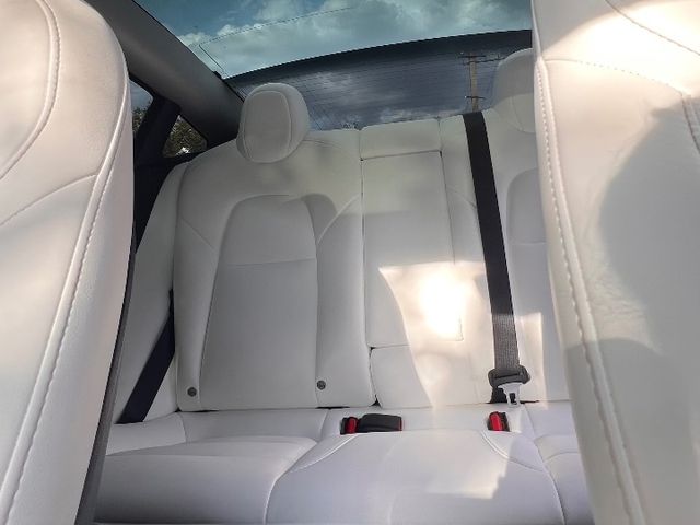 Tesla Model 3 - зображення 3
