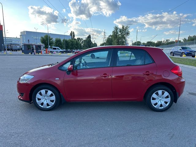 Toyota Auris - зображення 2