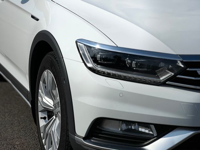 Volkswagen Passat - фото 3