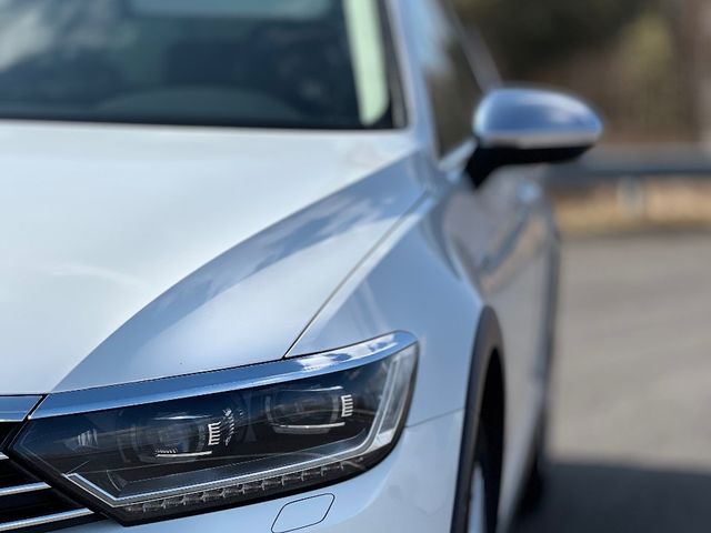 Volkswagen Passat - фото 2