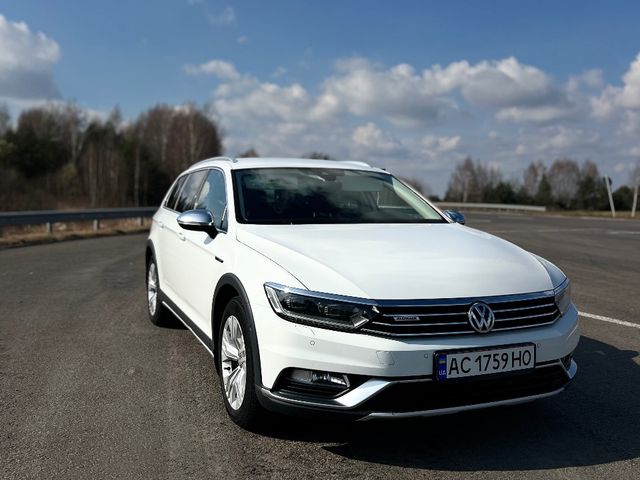 Volkswagen Passat - фото 4