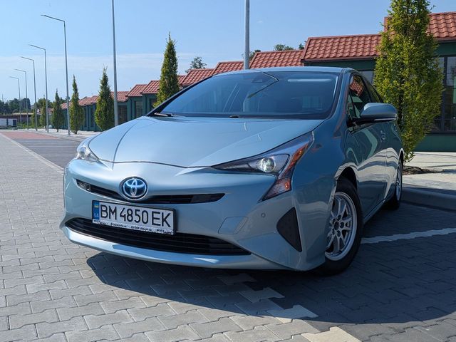 Toyota Prius - фото 1