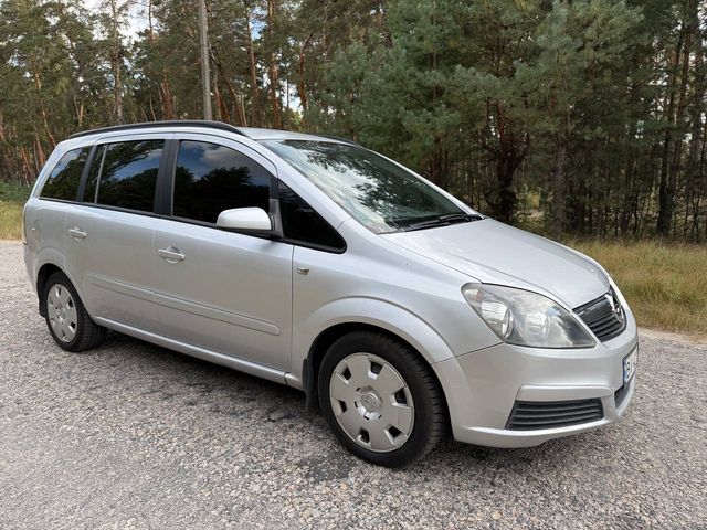 Opel Zafira - фото 4