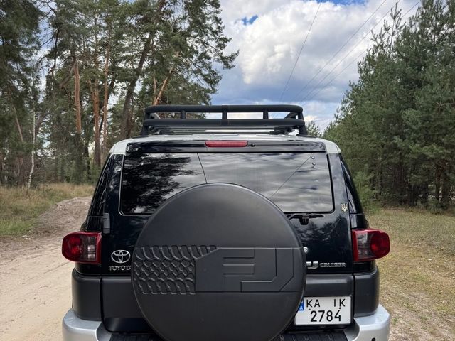 Toyota FJ Cruiser - фото 5
